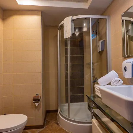 Hotel Karya Family 4*