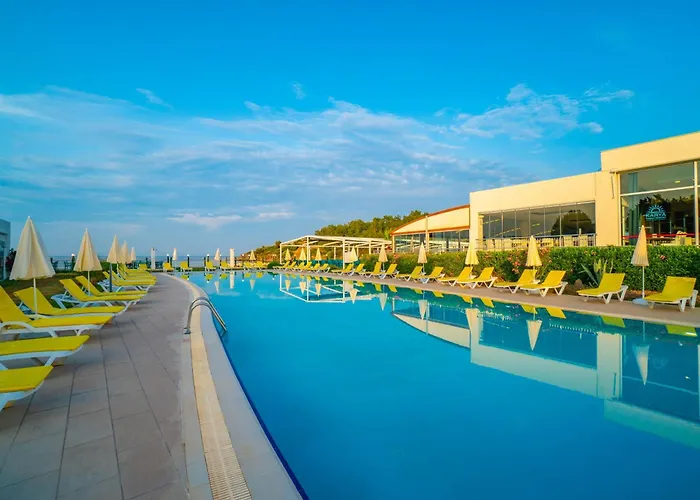 Hotel Karya Family 4*