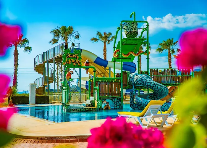 Hotel Karya Family 4*