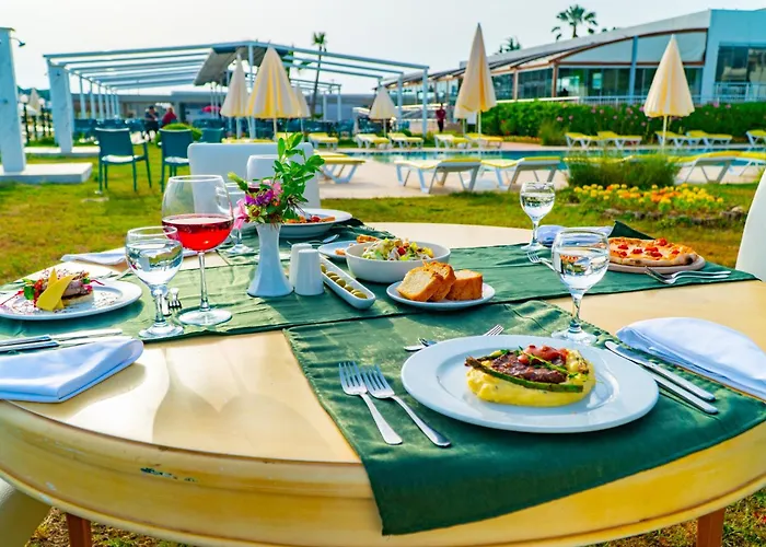 Hotel Karya Family 4*