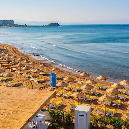 酒店 Karya Family 4*