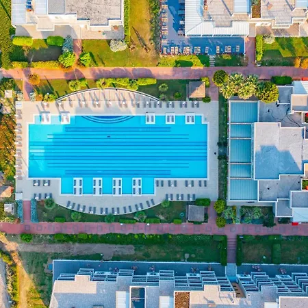 Karya Family 酒店 4*