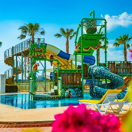 酒店 Karya Family 4*