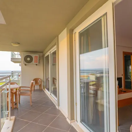 Karya Family 酒店 4*