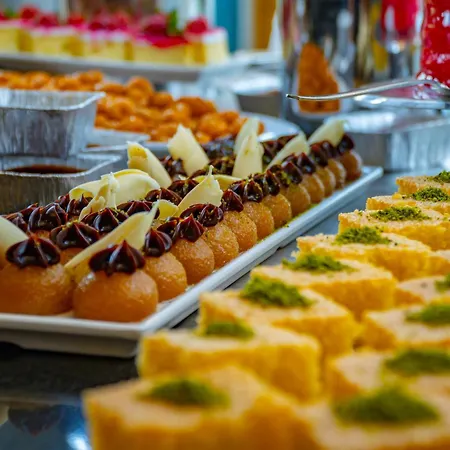 Karya Family 酒店 4*