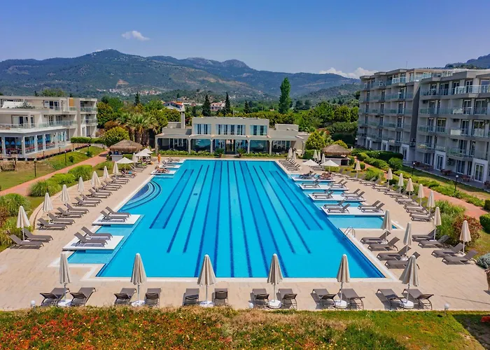 Karya Family Hotel 4*