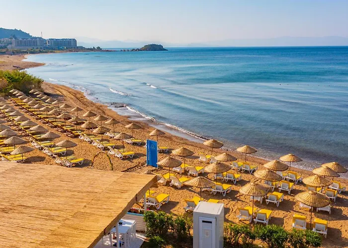 Hotel Karya Family 4*