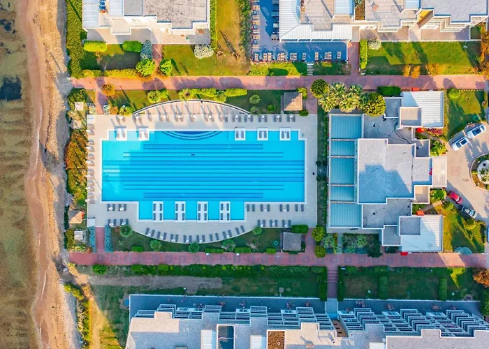 Karya Family Hotel 4*